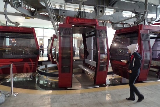 awana skyway cable car genting highlands malaysia