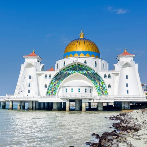 malacca straits mosque melaka