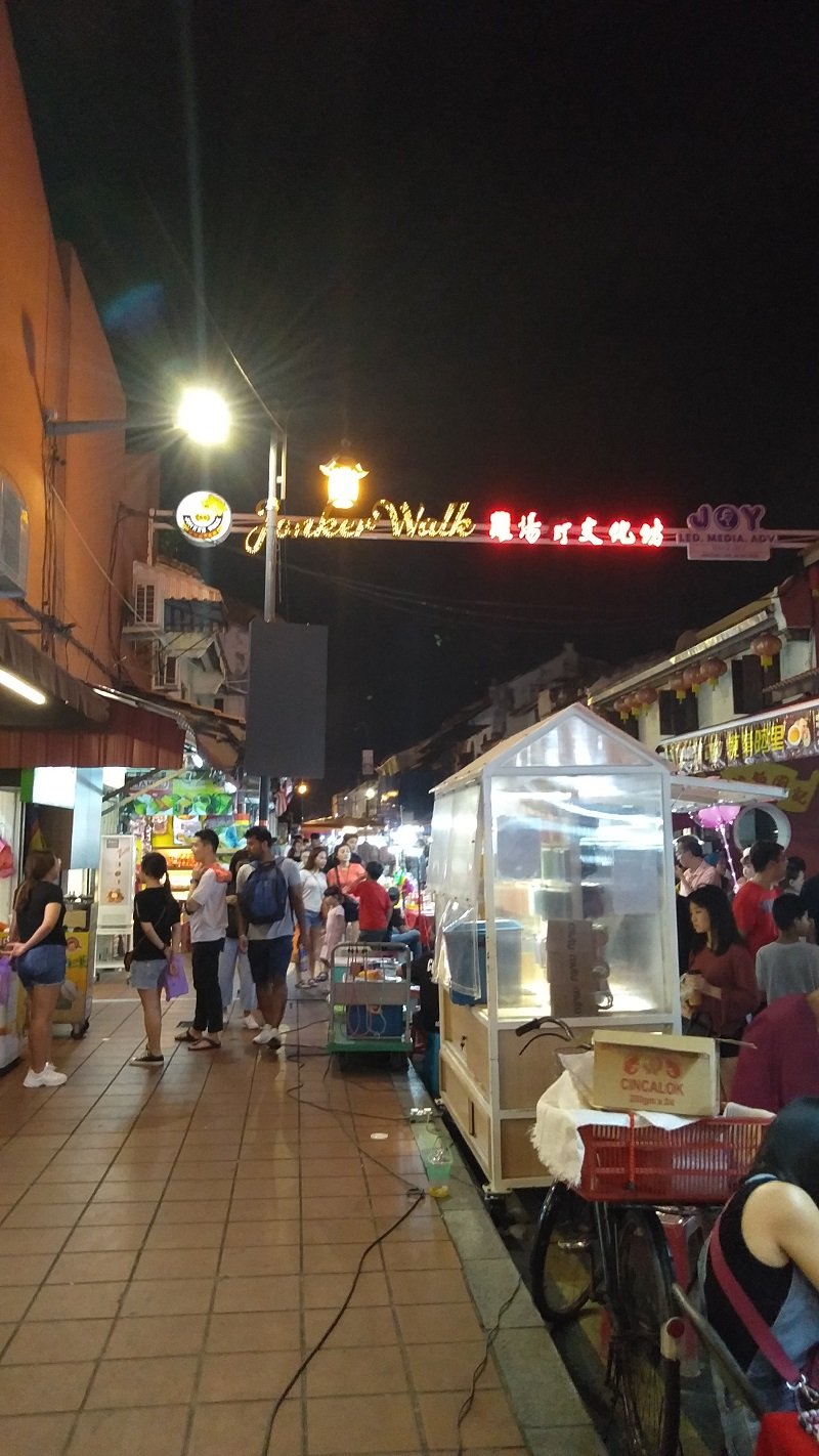jonker walk malacca at night time